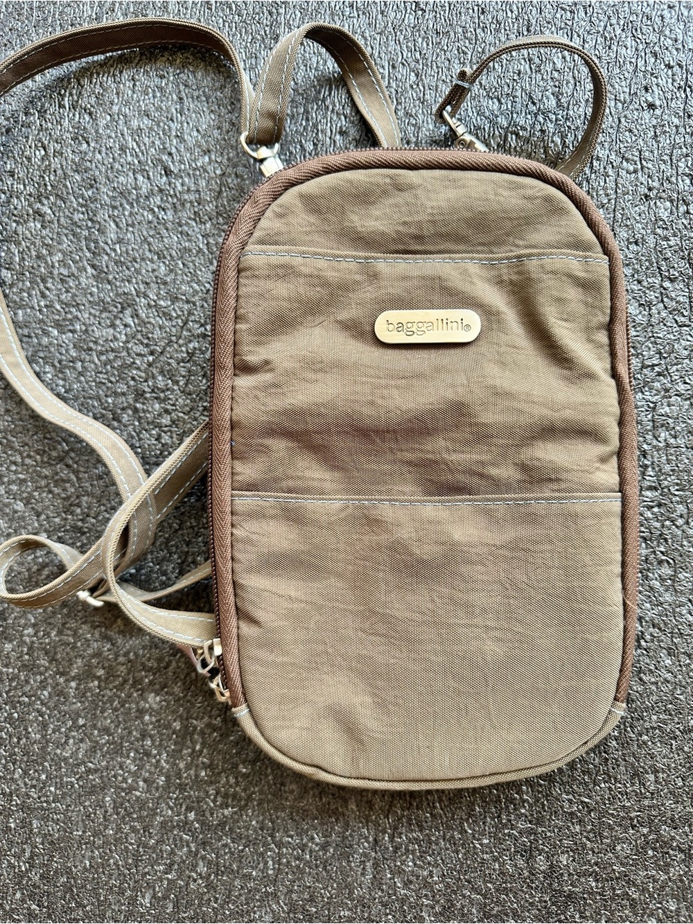 Baggallini Taupe Crossbody Travel purse